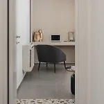 Living U Homesuites Aparthotel 4*