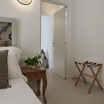 Living U Homesuites 公寓式酒店 4*