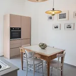 Living U Homesuites 公寓式酒店 4*
