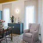Living U Homesuites 4* 莱切