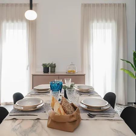 Living U Homesuites Hotel apartamentowy *