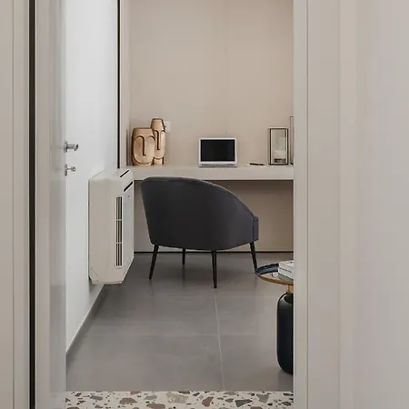 Living U Homesuites Apart Otel 4*