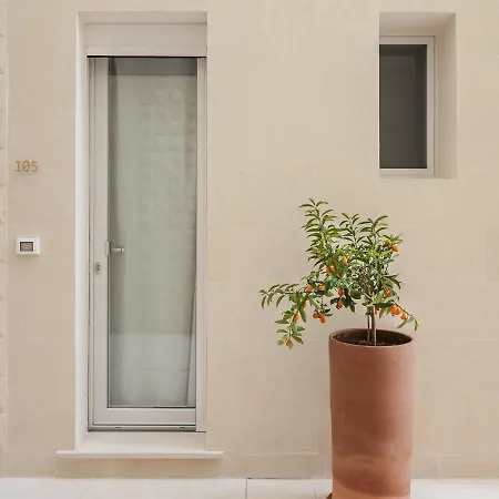 Living U Homesuites 4*