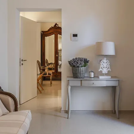 Living U Homesuites ليتشي