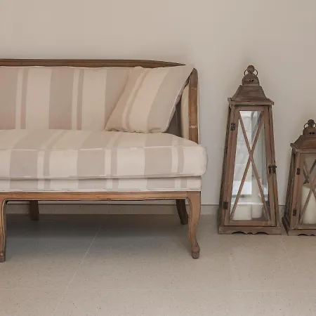 Living U Homesuites ليتشي