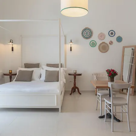 Living U Homesuites 4*