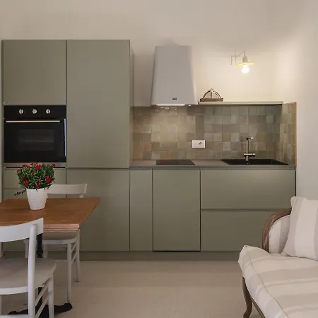 Апарт-отель Living U Homesuites 4*
