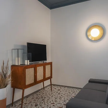 Living U Homesuites * Lecce