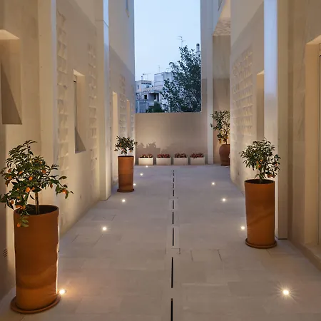 Living U Homesuites ليتشي