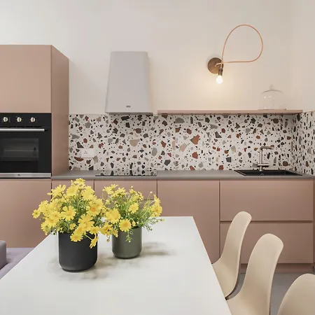 Living U Homesuites شقة فندقية 4*