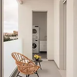 מלון דירות Living U Homesuites