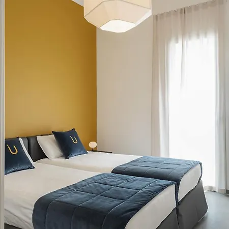 Living U Homesuites * Lecce