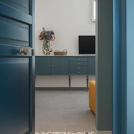 Living U Homesuites Aparthotel