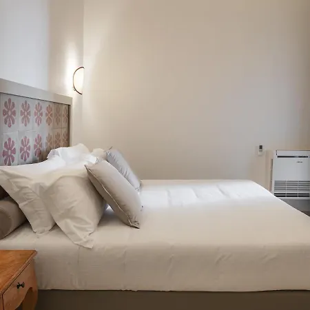 Living U Homesuites 아파트호텔