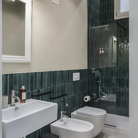 Aparthotel Living U Homesuites 4*