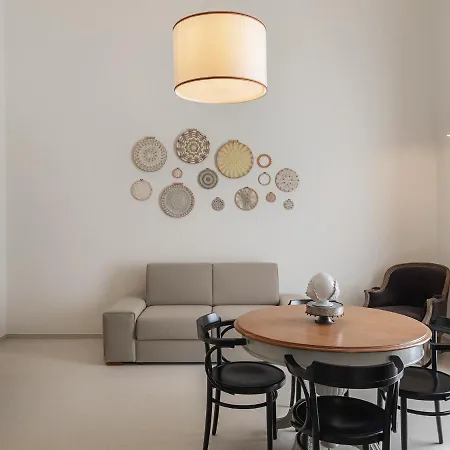 Living U Homesuites 아파트호텔