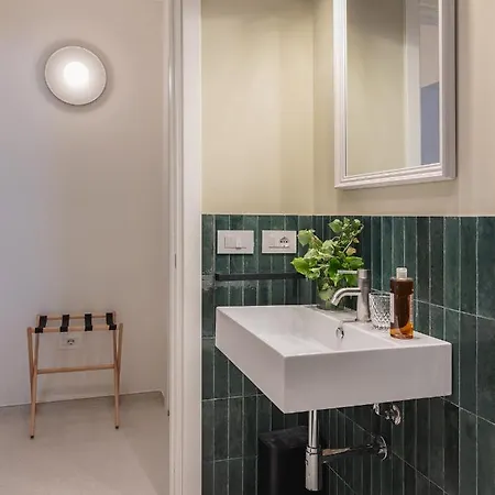 Aparthotel Living U Homesuites 4*