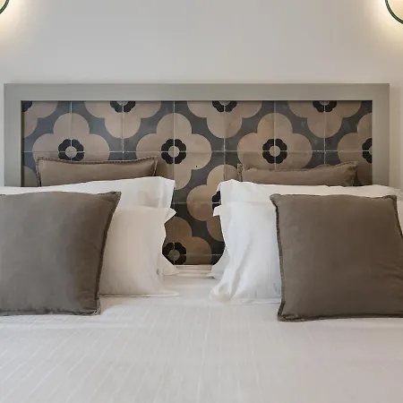 Living U Homesuites 아파트호텔