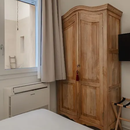 Aparthotel Living U Homesuites *