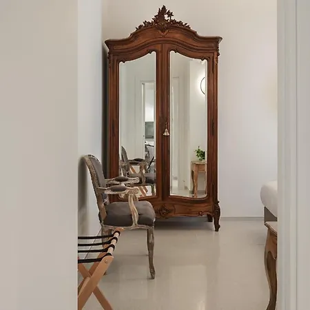 Living U Homesuites Λέτσε
