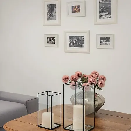 Living U Homesuites * Lecce