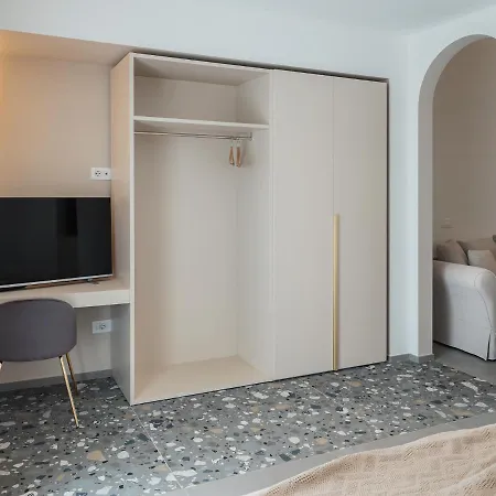 Aparthotel Living U Homesuites