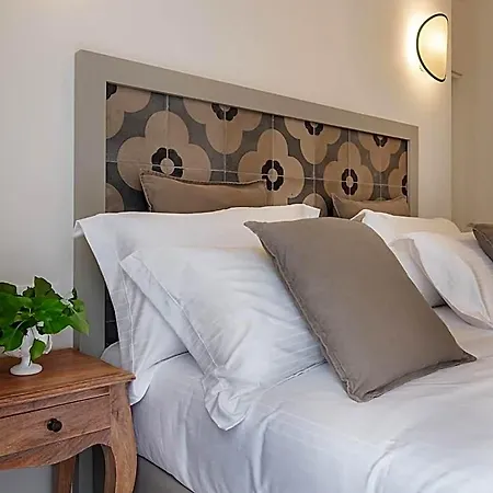 Ξενοδοχείο με διαμερίσματα Living U Homesuites 4*