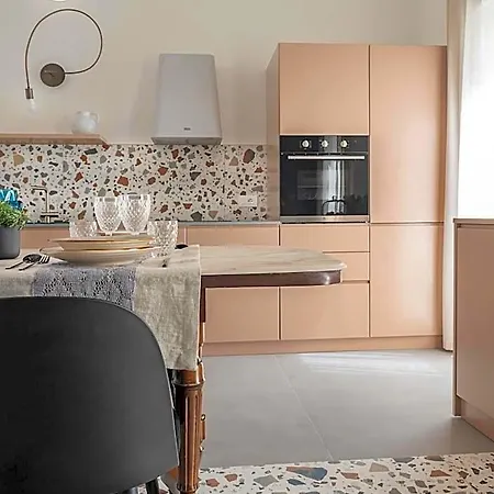 Living U Homesuites Ξενοδοχείο με διαμερίσματα Λέτσε