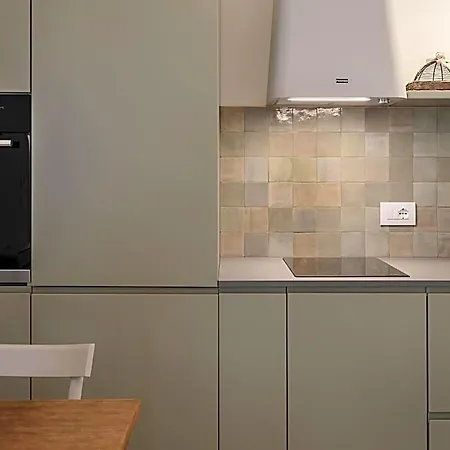 Apart-hotel Living U Homesuites 4*