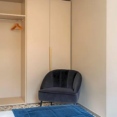 Living U Homesuites Λέτσε