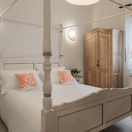 Living U Homesuites Aparthotel Lecce