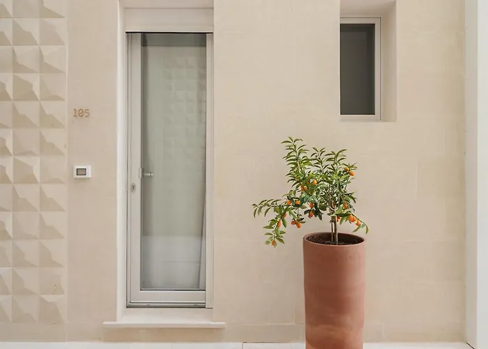 Living U Homesuites 4*