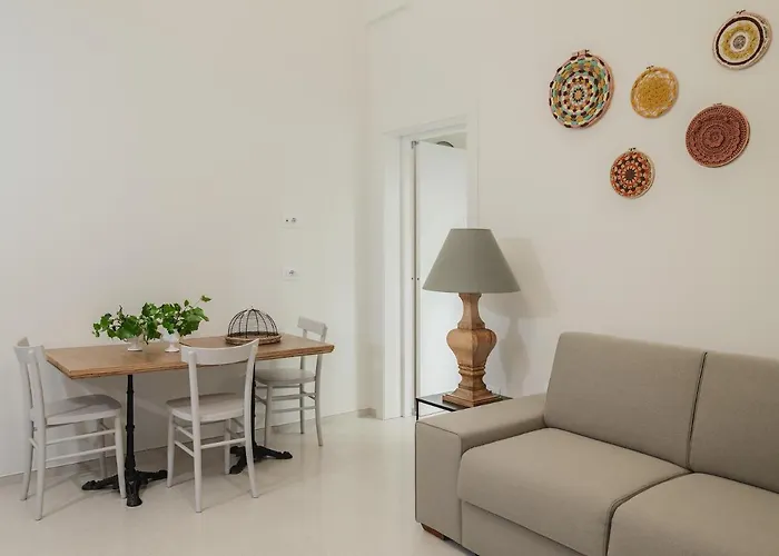 Living U Homesuites Apart Otel Lecce