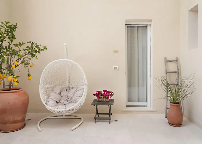 Living U Homesuites 4*