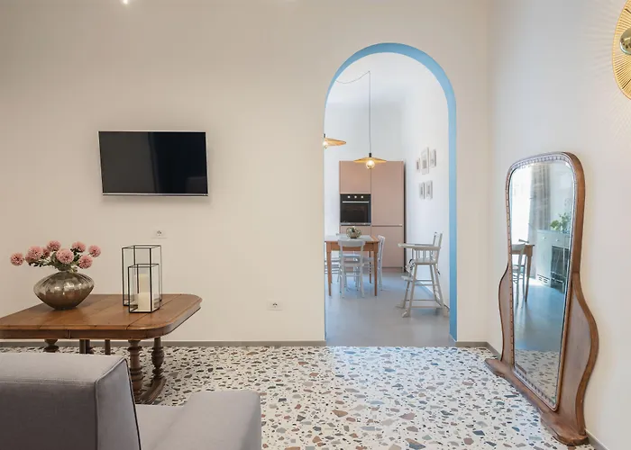 Apart-hotel Living U Homesuites