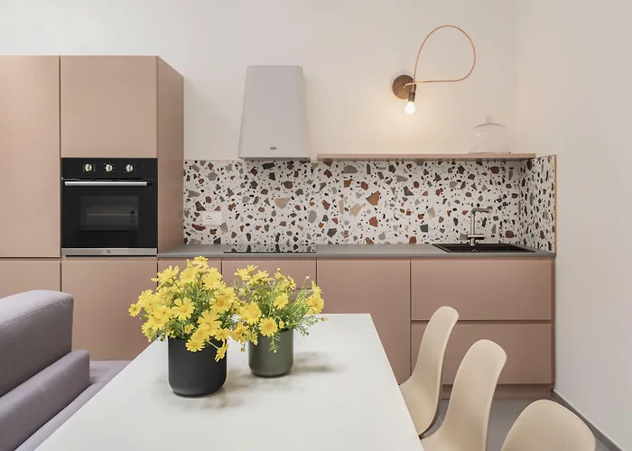 Living U Homesuites Aparthotel 4*